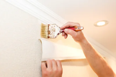Pose de papier peint à Orcines — revêtements muraux et toiles de verre